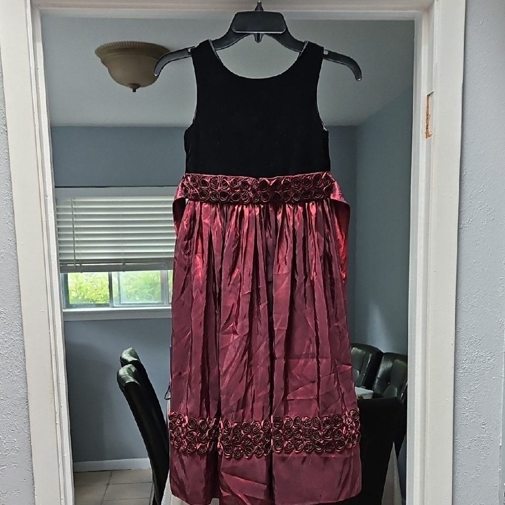 Elegant Black and Burgundy Kids Formal Dress